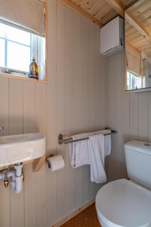 Enchanting Tiny House With Wood Burner And Hot Tub In Cairngorms بالاتر المظهر الخارجي الصورة